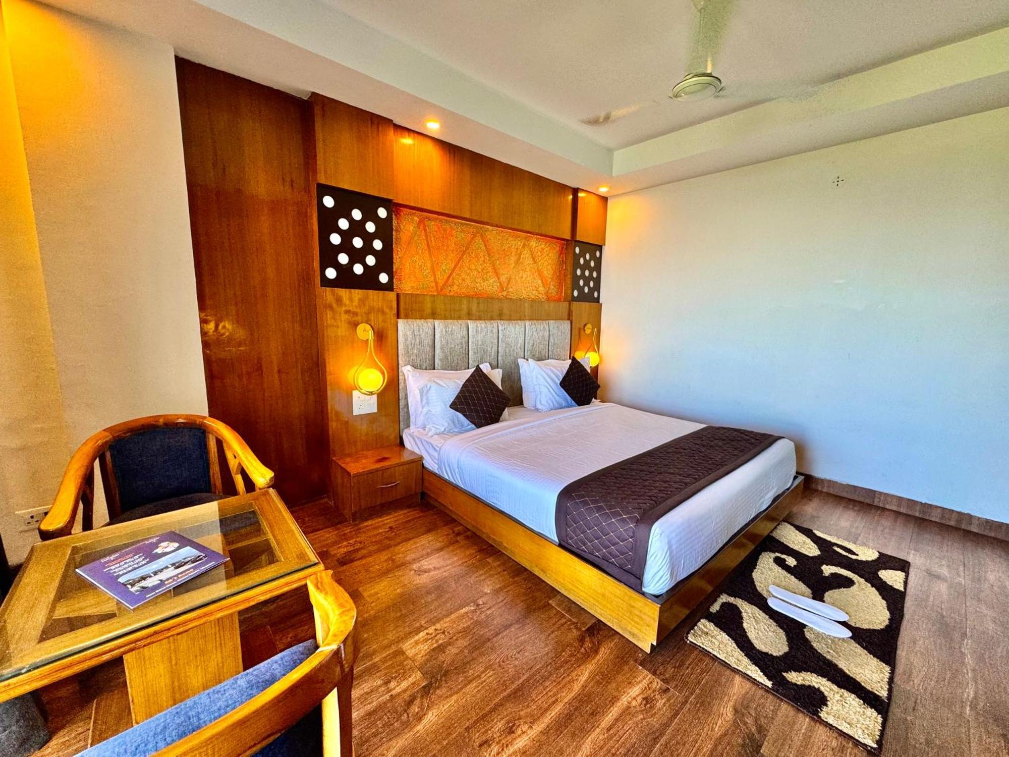 Ab'S Abode-A Boutique Hotel Mussoorie Ngoại thất bức ảnh