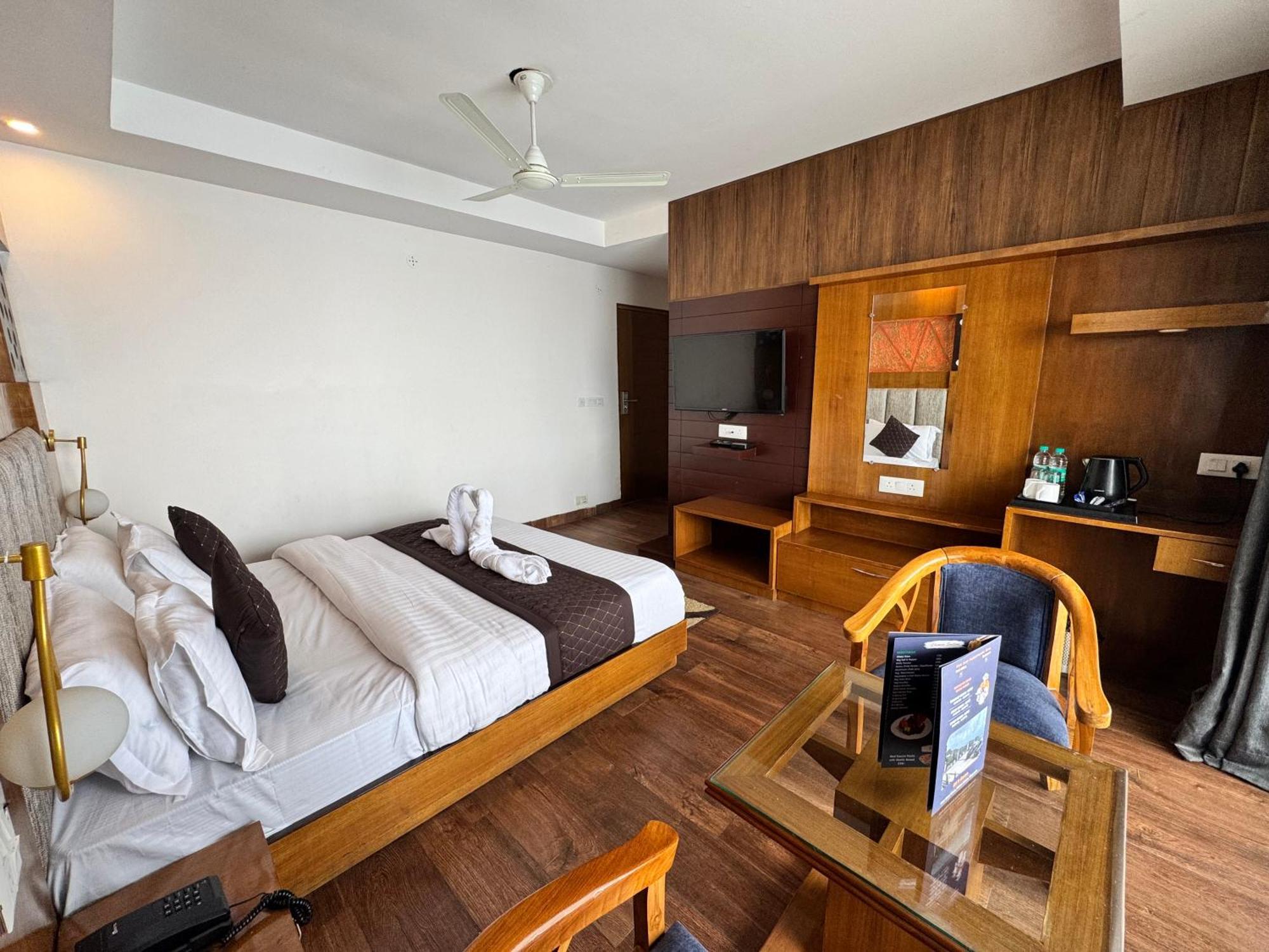Ab'S Abode-A Boutique Hotel Mussoorie Ngoại thất bức ảnh